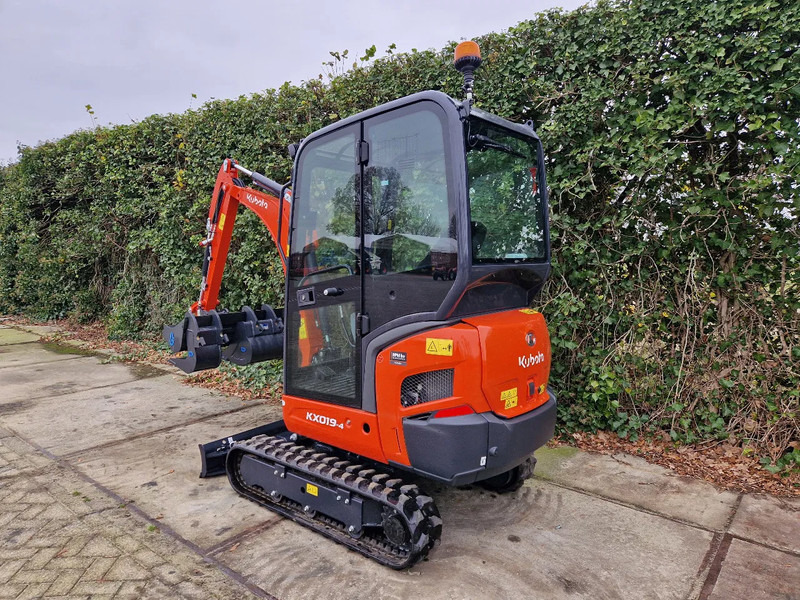Kubota KX019-4 Hi-spec (NIEUW) - Minibagger: das Bild 5 Kubota KX019-4 Hi-spec (NIEUW) - Minibagger: das Bild 5