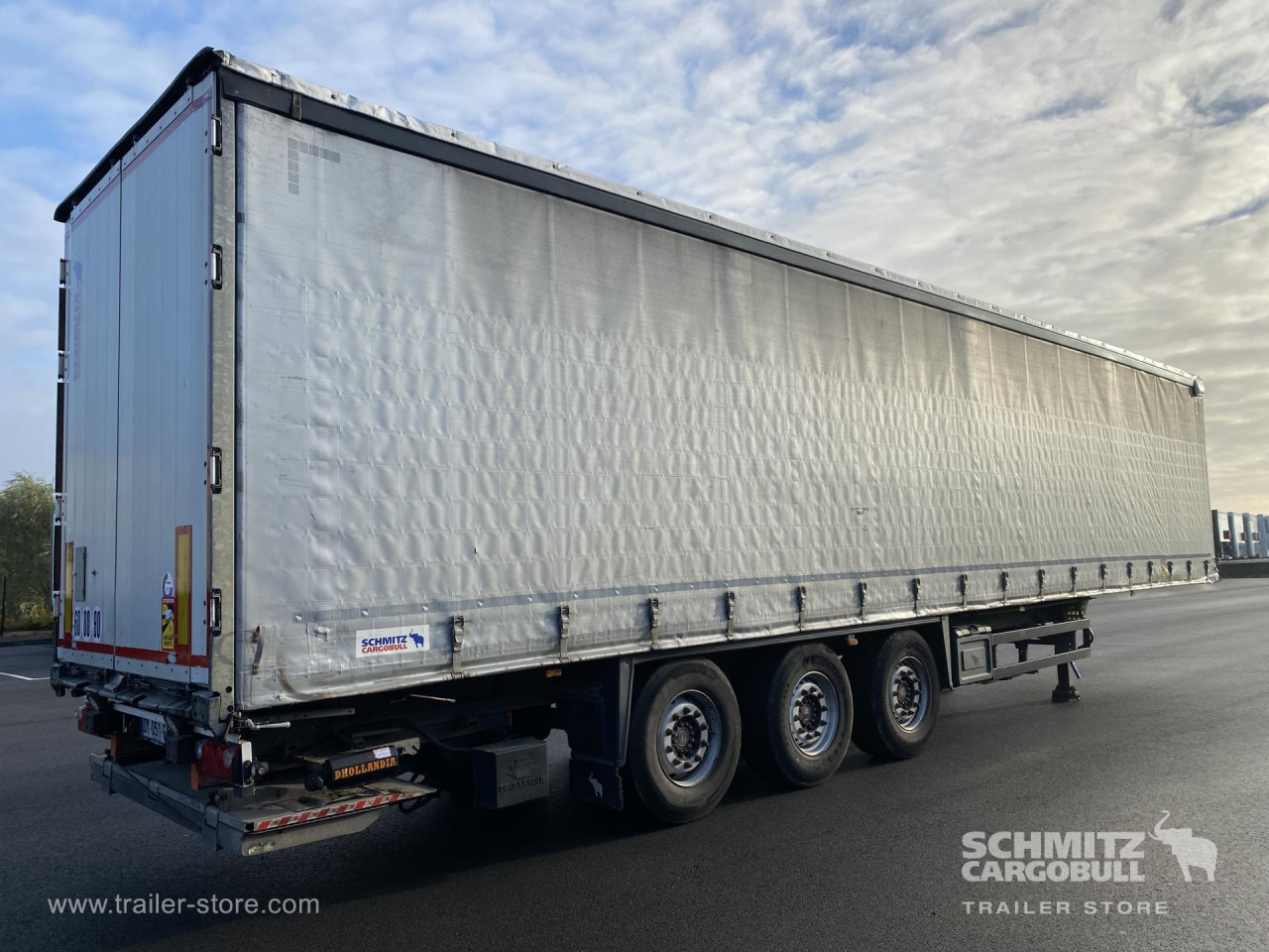 SCHMITZ Curtainsider Standard Taillift - Planenauflieger: das Bild 3 SCHMITZ Curtainsider Standard Taillift - Planenauflieger: das Bild 3