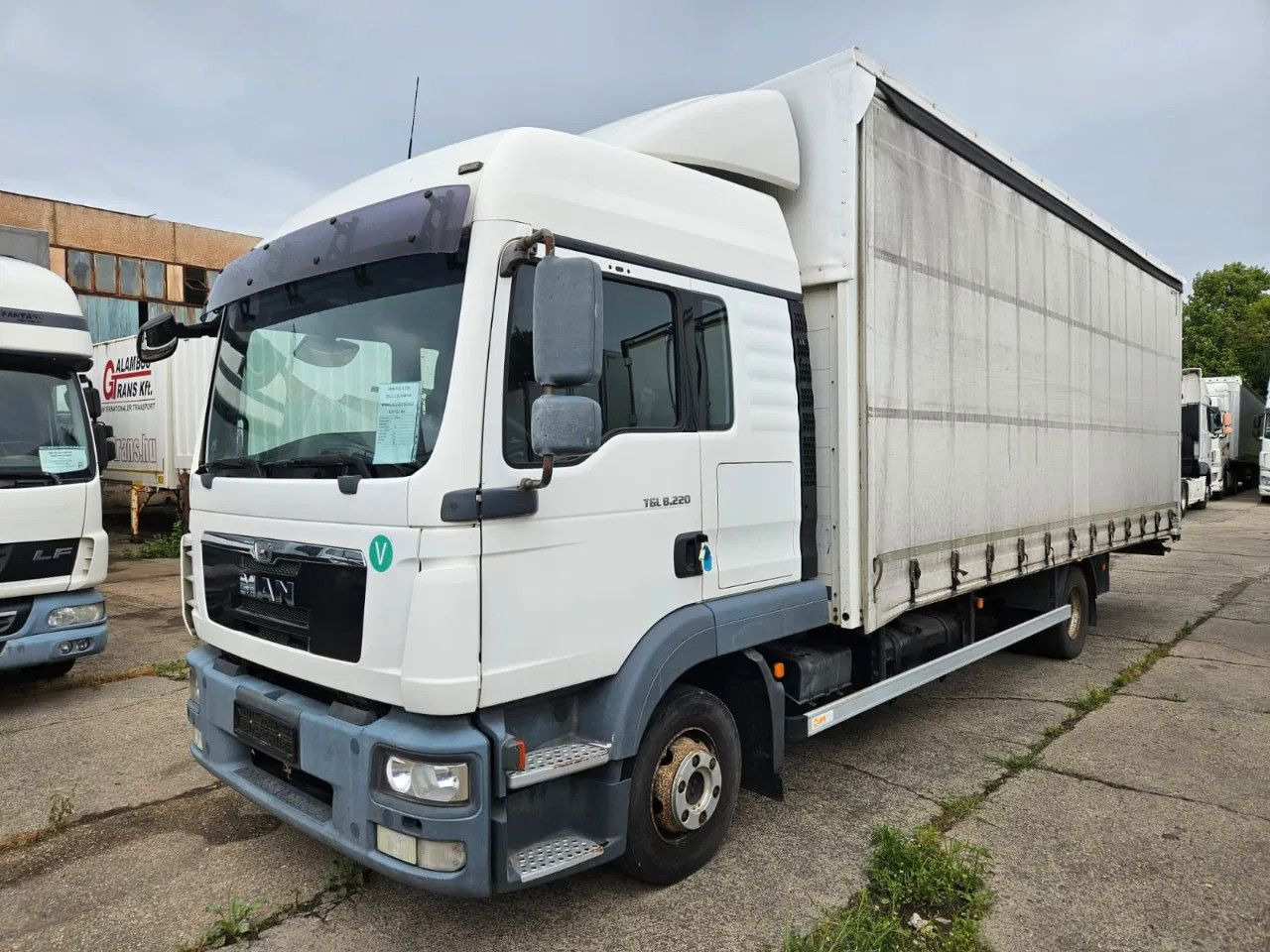 MAN TGL 8.220 4x2 BL Euro 5 EEV - Plane LKW: das Bild 1 MAN TGL 8.220 4x2 BL Euro 5 EEV - Plane LKW: das Bild 1