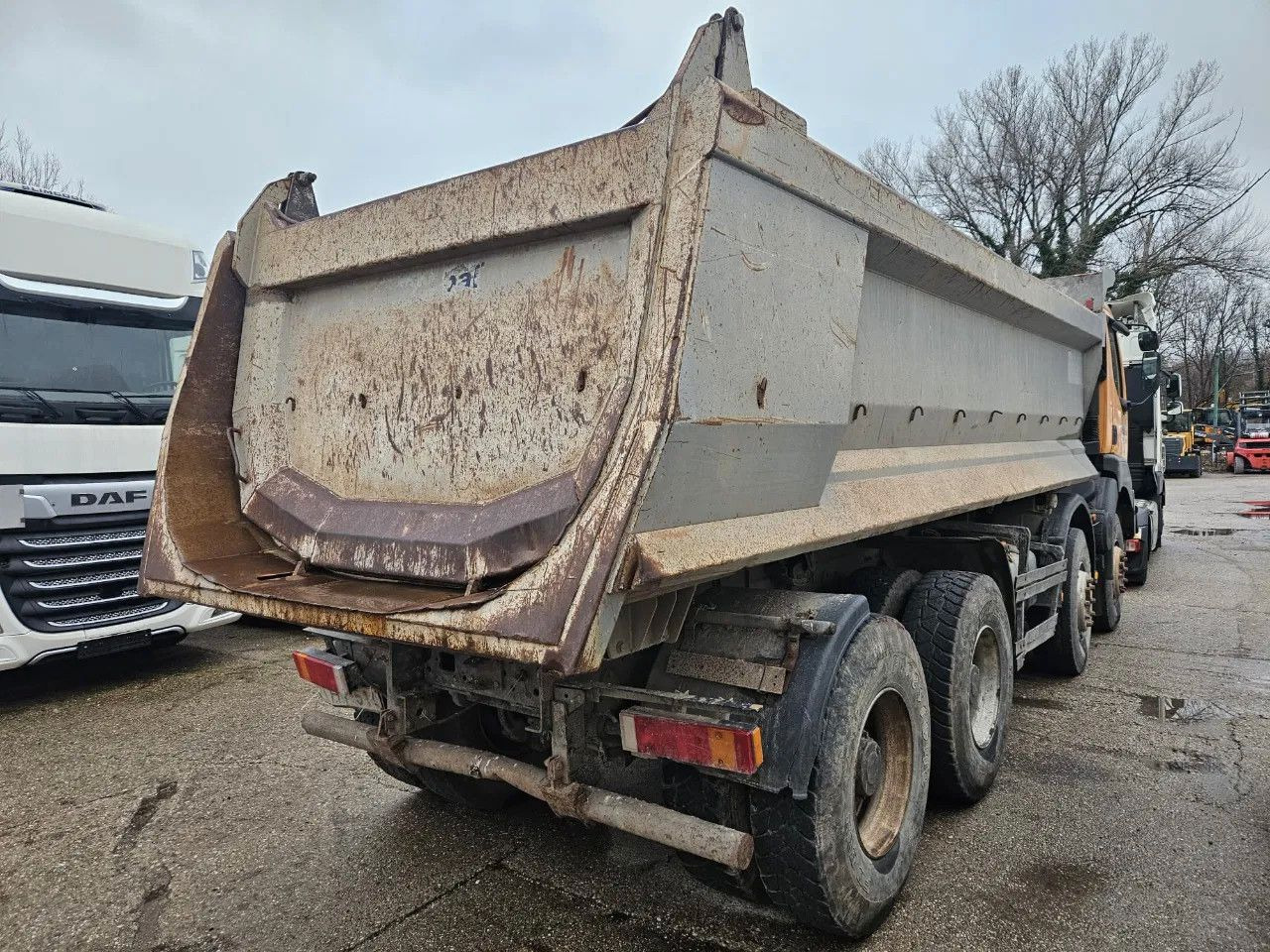 Renault Kerax 420 dCi 8x4 Langerdorf Hyva - Kipper: das Bild 3 Renault Kerax 420 dCi 8x4 Langerdorf Hyva - Kipper: das Bild 3