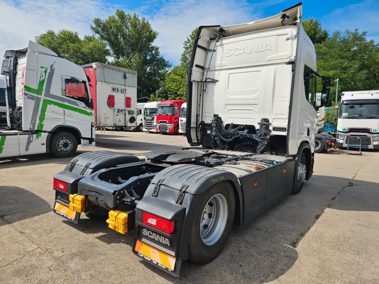 Scania R450 Standklima, 2 fridges, Big Navi, Digital Di - Sattelzugmaschine: das Bild 3 Scania R450 Standklima, 2 fridges, Big Navi, Digital Di - Sattelzugmaschine: das Bild 3
