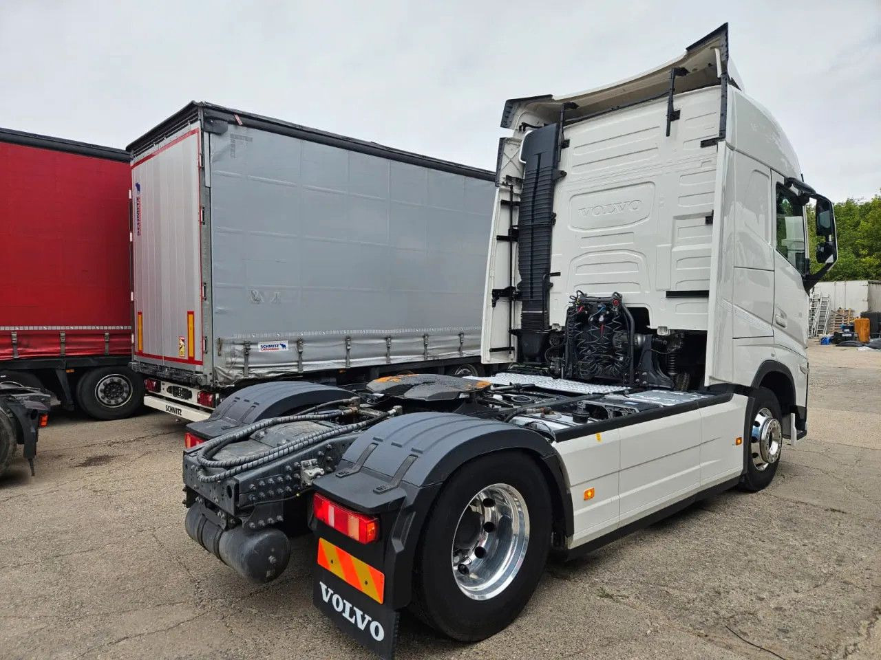 Volvo FH 460 Turbo Compound, I-Park, HYVA, Microwave, - Sattelzugmaschine: das Bild 3 Volvo FH 460 Turbo Compound, I-Park, HYVA, Microwave, - Sattelzugmaschine: das Bild 3