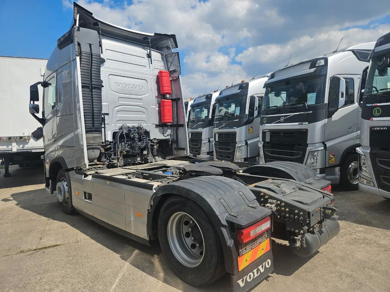 Volvo FH 500 Globe-Standard-I-Park- ACC- DAS-2 units - Sattelzugmaschine: das Bild 4 Volvo FH 500 Globe-Standard-I-Park- ACC- DAS-2 units - Sattelzugmaschine: das Bild 4
