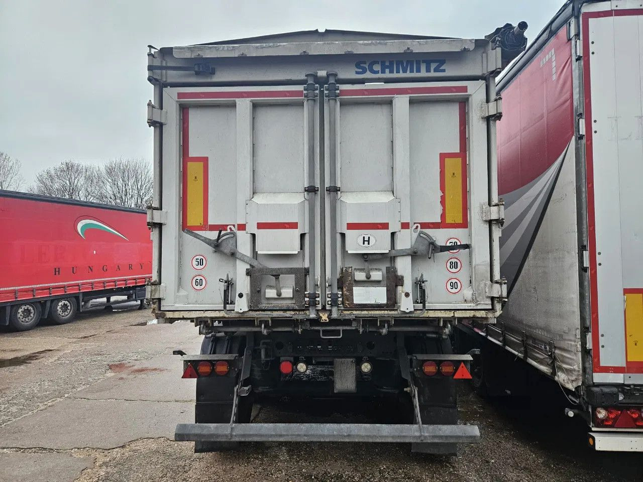 Schmitz Cargobull Gotha SGF S3, 45m3, Alloy wheels, Lift axle - Kipper Auflieger: das Bild 5 Schmitz Cargobull Gotha SGF S3, 45m3, Alloy wheels, Lift axle - Kipper Auflieger: das Bild 5