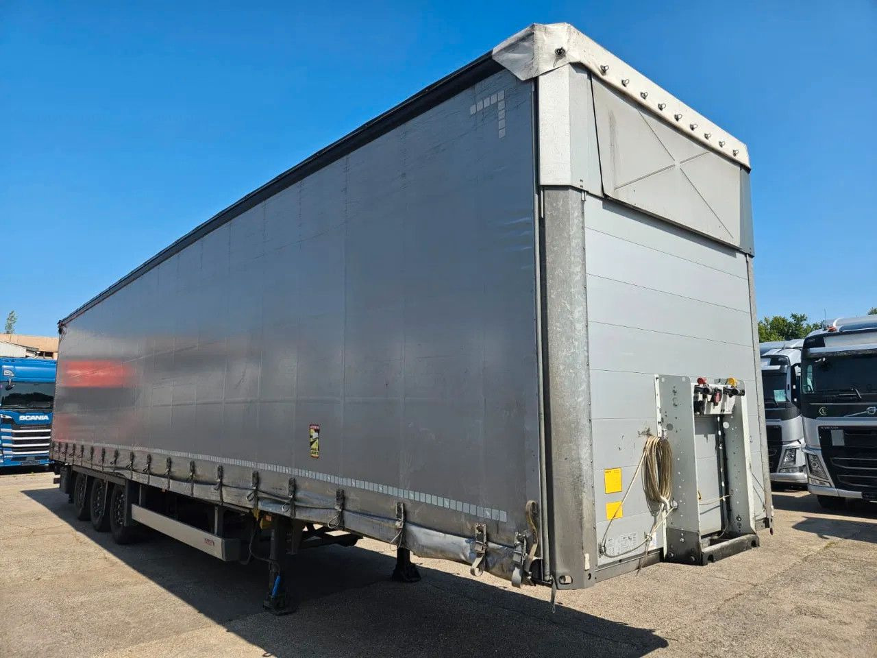 Schmitz Cargobull SCB S3T VARIOS 5 units! Lifting Axle A&C, XL Cod - Planenauflieger: das Bild 2 Schmitz Cargobull SCB S3T VARIOS 5 units! Lifting Axle A&C, XL Cod - Planenauflieger: das Bild 2
