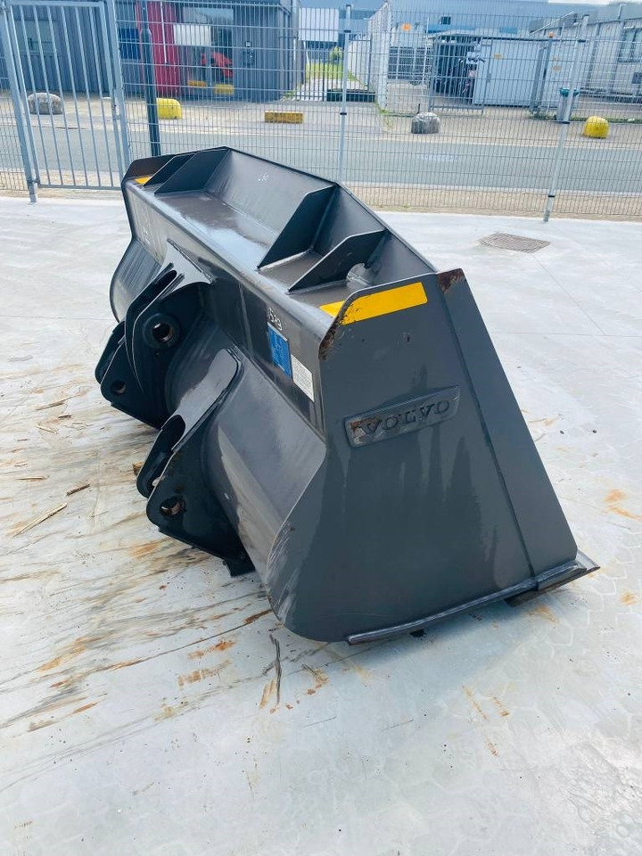 Volvo L 60 - Schaufel für Baumaschine: das Bild 2 Volvo L 60 - Schaufel für Baumaschine: das Bild 2