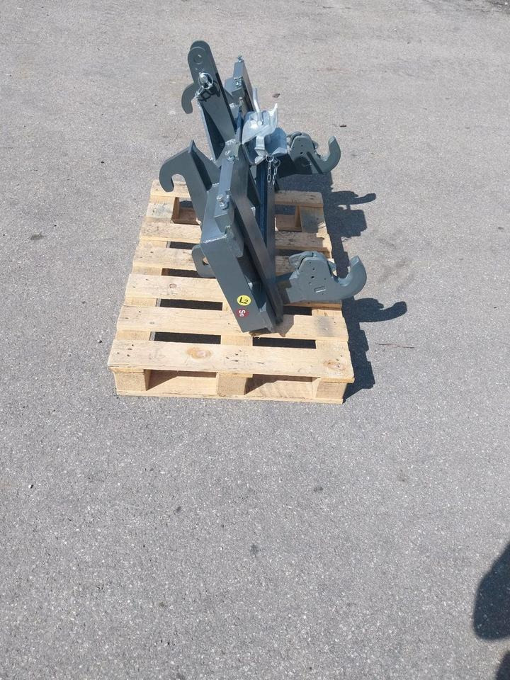 Adapter Giant Hoflader auf 3 Punkt Kat II Palettengabel Radlader - Gabel für Radlader: das Bild 2 Adapter Giant Hoflader auf 3 Punkt Kat II Palettengabel Radlader - Gabel für Radlader: das Bild 2