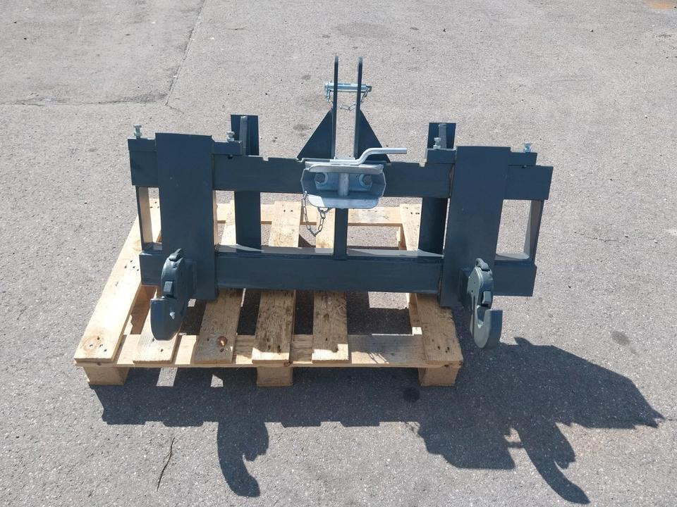 Adapter Giant Hoflader auf 3 Punkt Kat II Palettengabel Radlader - Gabel für Radlader: das Bild 4 Adapter Giant Hoflader auf 3 Punkt Kat II Palettengabel Radlader - Gabel für Radlader: das Bild 4