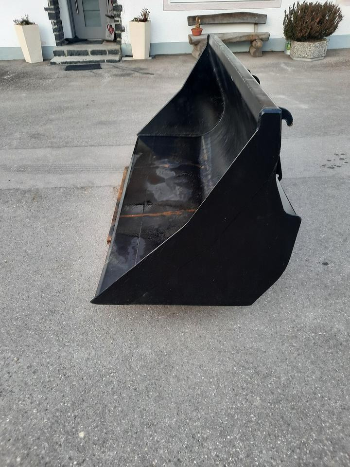Schaufel 2,4m Teleskoplader Radlader Universalschaufel Genie - Ladeschaufel: das Bild 4 Schaufel 2,4m Teleskoplader Radlader Universalschaufel Genie - Ladeschaufel: das Bild 4