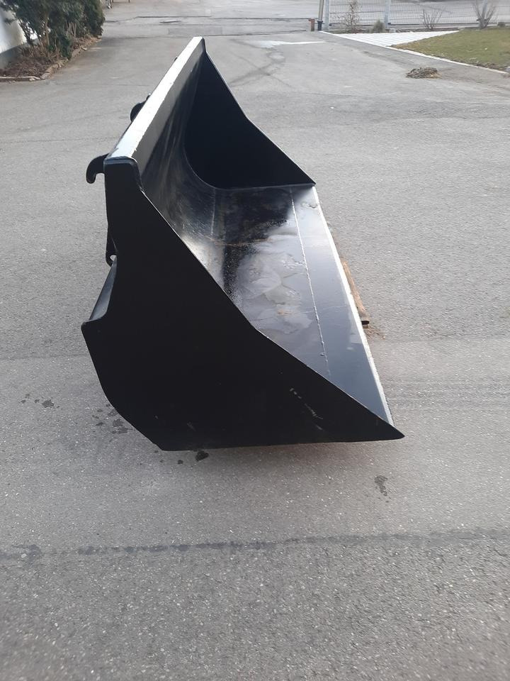 Schaufel 2,4m Teleskoplader Radlader Universalschaufel Genie - Ladeschaufel: das Bild 2 Schaufel 2,4m Teleskoplader Radlader Universalschaufel Genie - Ladeschaufel: das Bild 2