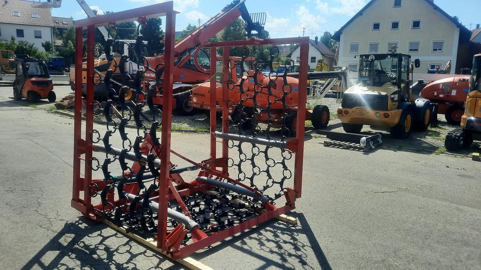 Neue Wiesenegge 6m hydraulisch Wiesenschleppe Fendt Schlepper - Wiesenschleppe: das Bild 4 Neue Wiesenegge 6m hydraulisch Wiesenschleppe Fendt Schlepper - Wiesenschleppe: das Bild 4