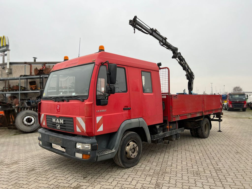 MAN LE 12.225 LC Pritsche Heckkran 6 Zylinder Doka Topzust - Pritsche LKW, Autokran: das Bild 5 MAN LE 12.225 LC Pritsche Heckkran 6 Zylinder Doka Topzust - Pritsche LKW, Autokran: das Bild 5