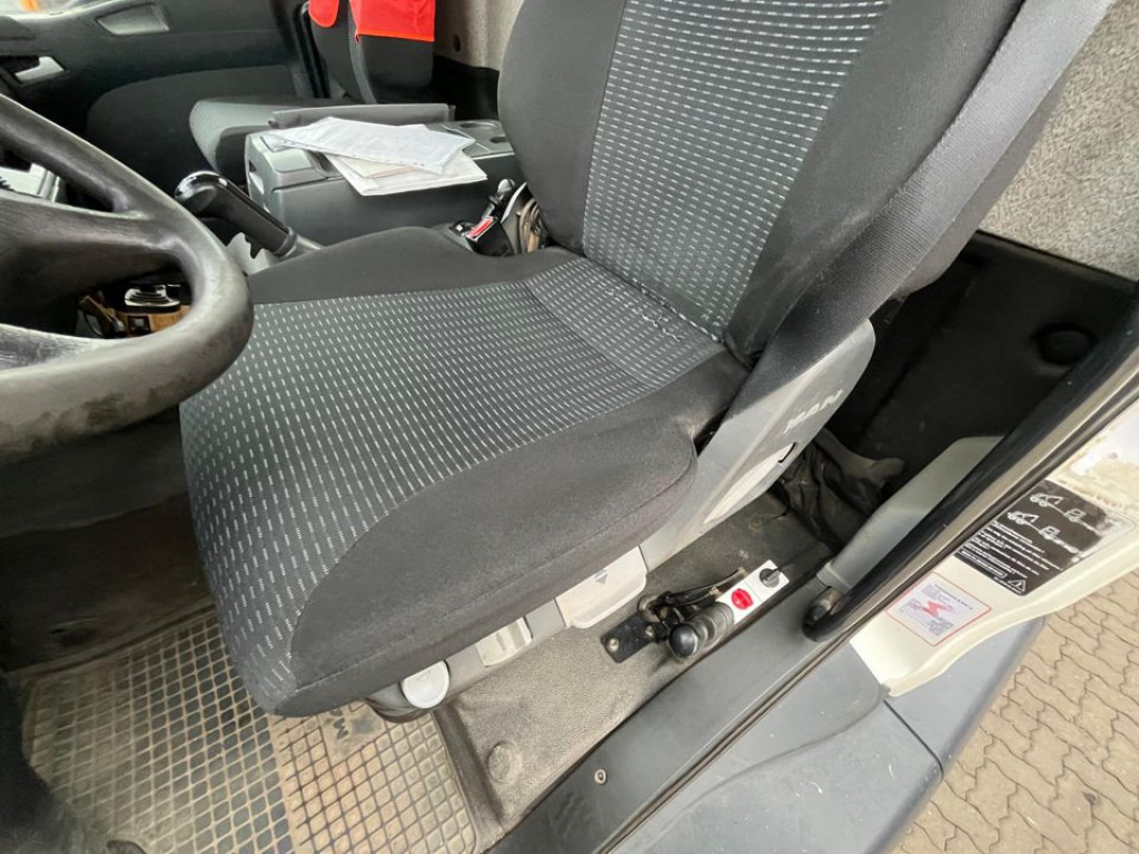 MAN TG-M 18.290 4x4 BB 2-Achs Allradkipper Kran Atlas 105+Funk - Kipper, Autokran: das Bild 3 MAN TG-M 18.290 4x4 BB 2-Achs Allradkipper Kran Atlas 105+Funk - Kipper, Autokran: das Bild 3