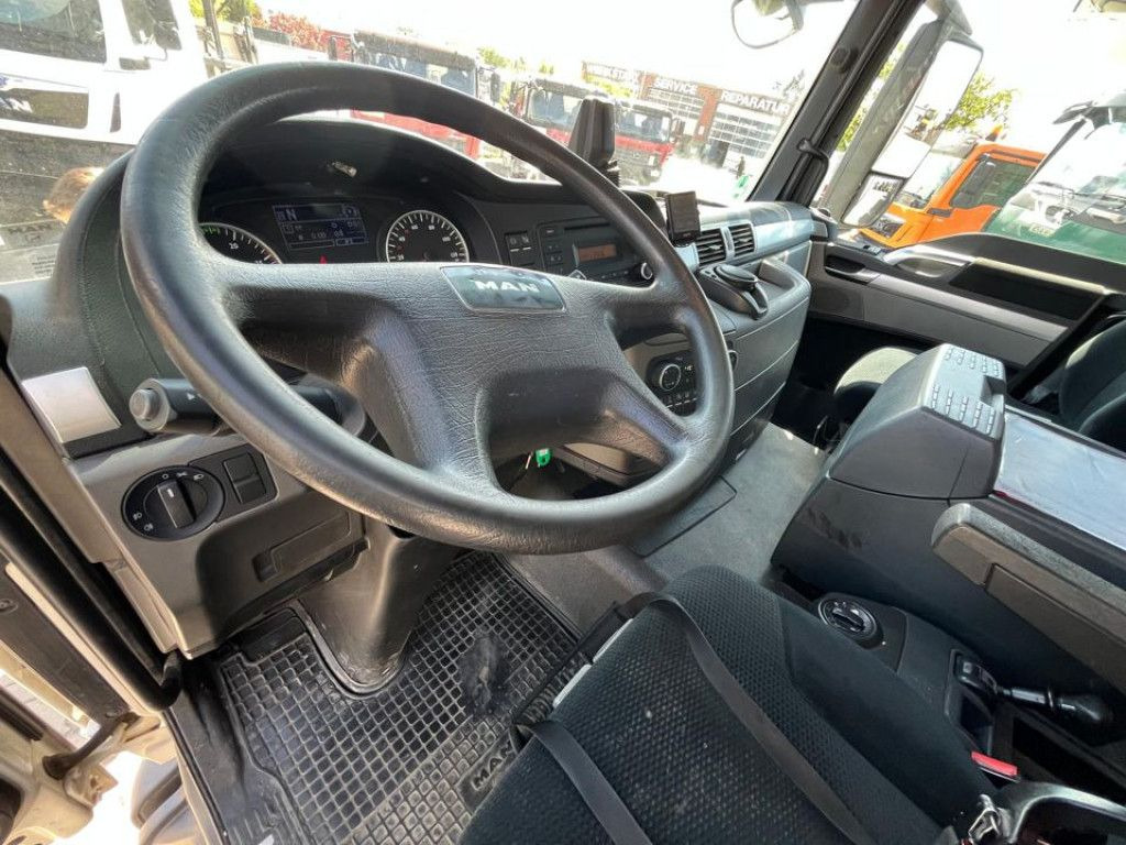 MAN TG-S 26.400 6x2-2 BL Pritsche Heckkran 5xhydr.Au - Pritsche LKW, Autokran: das Bild 5 MAN TG-S 26.400 6x2-2 BL Pritsche Heckkran 5xhydr.Au - Pritsche LKW, Autokran: das Bild 5