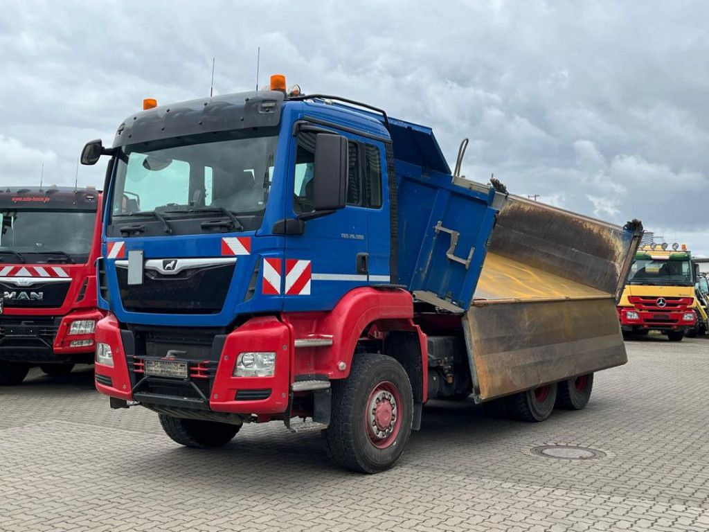 MAN TG-S 26.500 6x6 BB 3-Achs Allradkipper Bordmatik - Kipper: das Bild 1 MAN TG-S 26.500 6x6 BB 3-Achs Allradkipper Bordmatik - Kipper: das Bild 1
