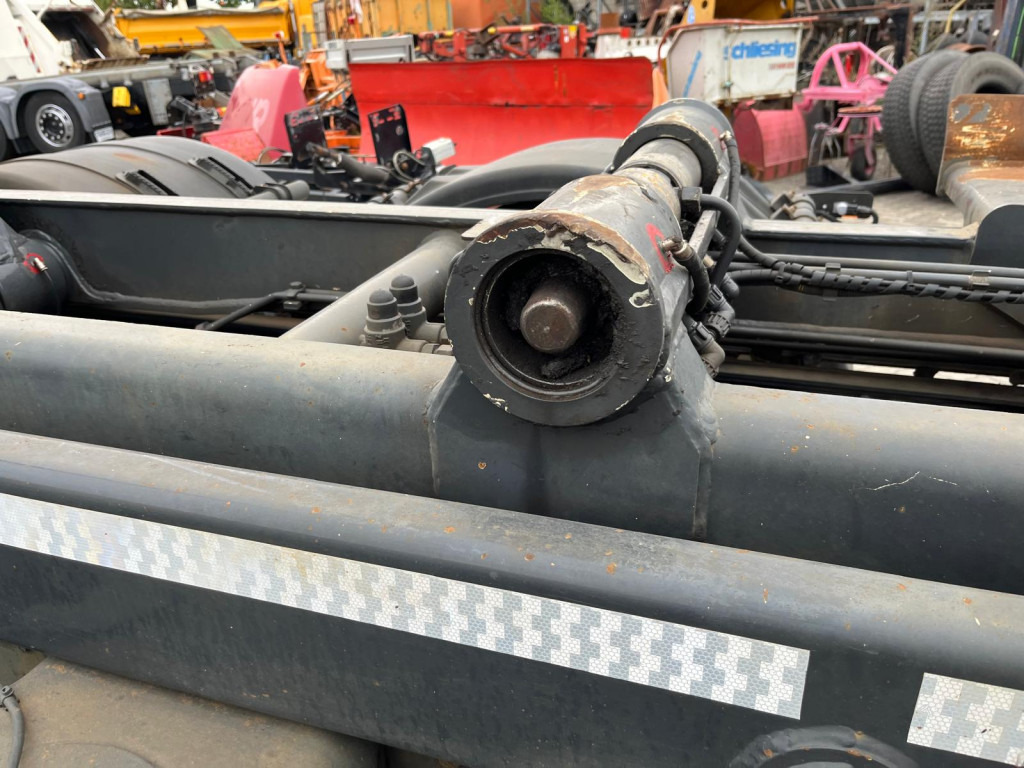 MERCEDES-BENZ Actros 2541 L6x2 Abrollkipper Meiller Schub+Knick - Abrollkipper: das Bild 3 MERCEDES-BENZ Actros 2541 L6x2 Abrollkipper Meiller Schub+Knick - Abrollkipper: das Bild 3