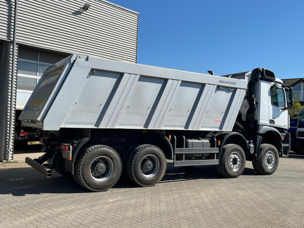 MERCEDES-BENZ Arocs 4153 8x6 4 Achs Muldenkipper Meiller - Kipper: das Bild 5 MERCEDES-BENZ Arocs 4153 8x6 4 Achs Muldenkipper Meiller - Kipper: das Bild 5