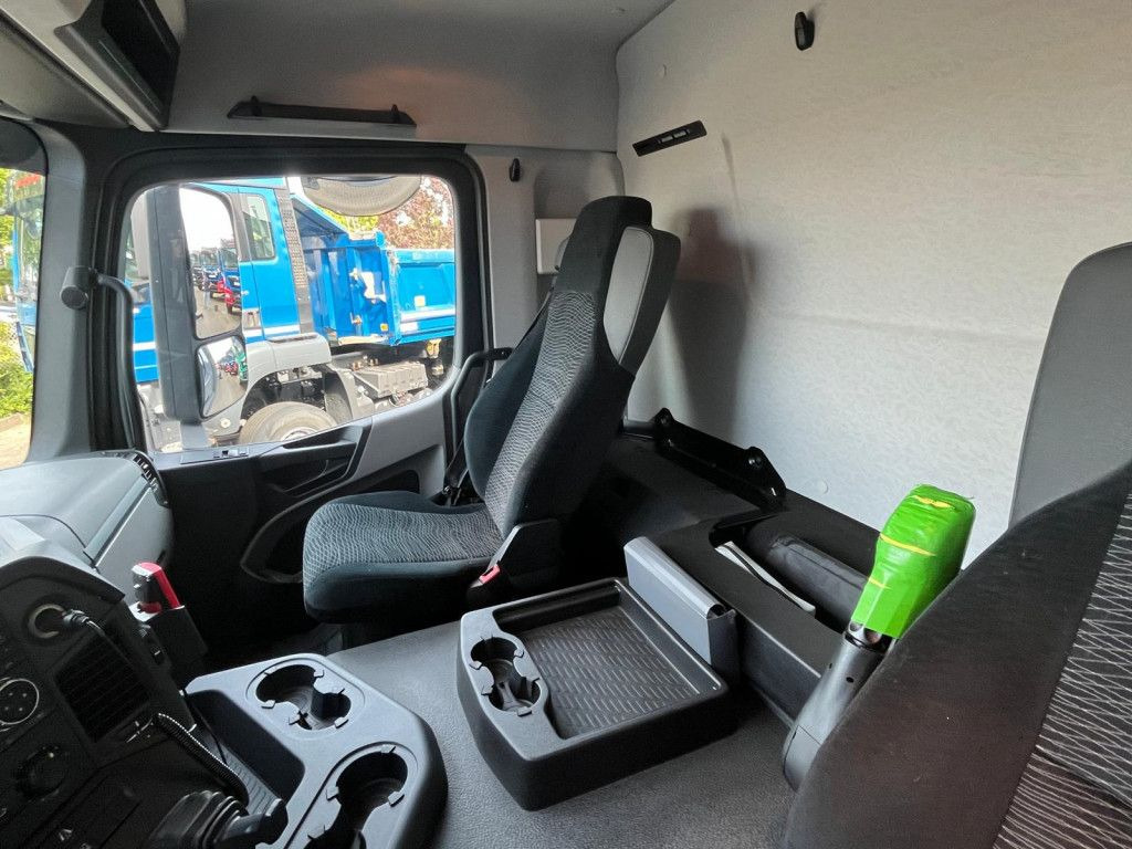 Koffer LKW Mercedes-Benz Antos 1830 L nR 4x2 Standardkoffer LBW LBW 2to+F Mercedes-Benz Antos 1830 L nR 4x2 Standardkoffer LBW LBW 2to+F: das Bild 14