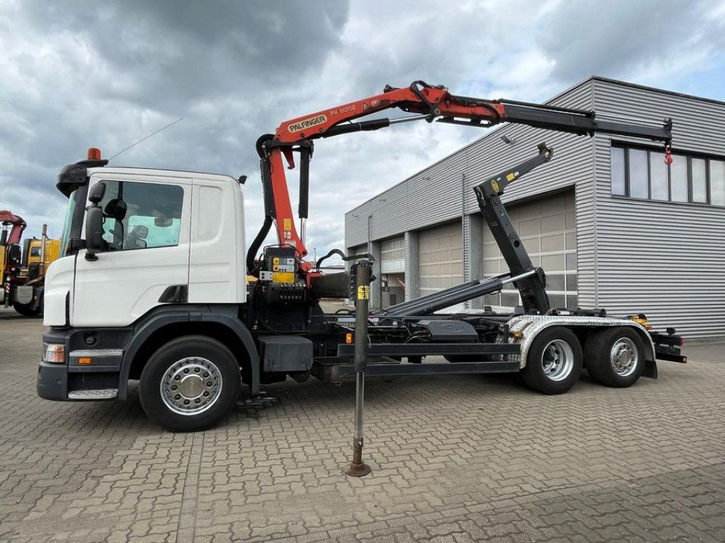 Scania P 360 6x2 Abrollkipper mit Kran Lift/Lenkachse Scania P 360 6x2 Abrollkipper mit Kran Lift/Lenkachse - Abrollkipper, Autokran: das Bild 3 Scania P 360 6x2 Abrollkipper mit Kran Lift/Lenkachse Scania P 360 6x2 Abrollkipper mit Kran Lift/Lenkachse - Abrollkipper, Autokran: das Bild 3