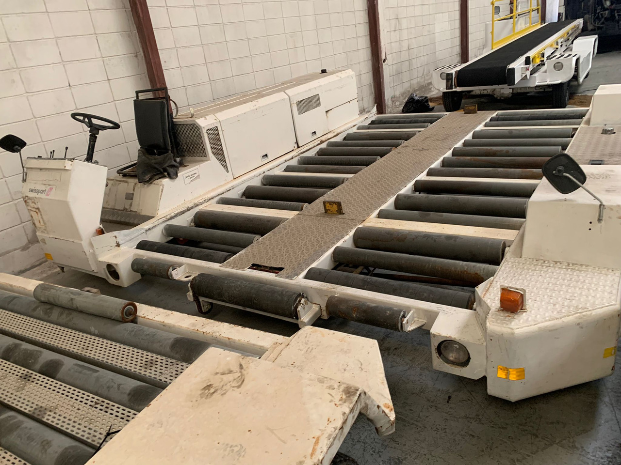 Pallet Transporter CPT-4 - Luftfahrt-Bodengerät: das Bild 1 Pallet Transporter CPT-4 - Luftfahrt-Bodengerät: das Bild 1