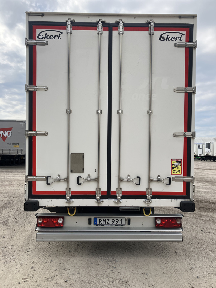 EKERI REEFER OPENSIDE - DOUPLESTOCK - HUCKEPACK - Kühlkoffer Auflieger: das Bild 5 EKERI REEFER OPENSIDE - DOUPLESTOCK - HUCKEPACK - Kühlkoffer Auflieger: das Bild 5