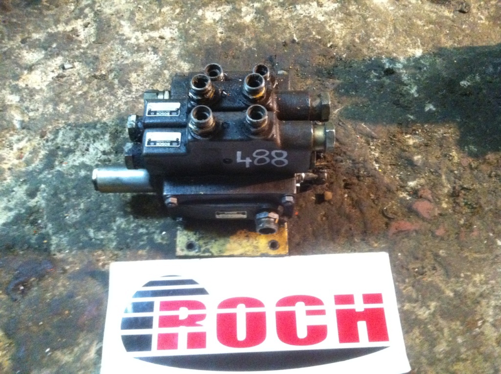 BOSCH 0521601200 348 0521601199 348 B521003888 444 1525503309 347 1525503263 0528043101/347 - 3 SEKCYJNY - Hydraulik ventil für Baumaschine: das Bild 1 BOSCH 0521601200 348 0521601199 348 B521003888 444 1525503309 347 1525503263 0528043101/347 - 3 SEKCYJNY - Hydraulik ventil für Baumaschine: das Bild 1