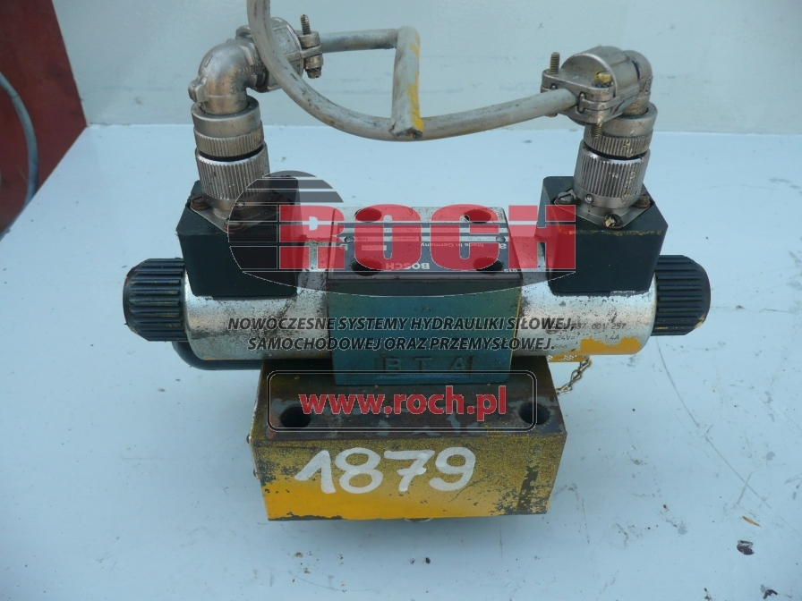 BOSCH 0813100148 - 1 SEKCYJNY + 0810091353 081WV06P1N1002CS024/0000 + 1837001257 24V=1,4A - Hydraulik ventil für Mobilbagger: das Bild 1 BOSCH 0813100148 - 1 SEKCYJNY + 0810091353 081WV06P1N1002CS024/0000 + 1837001257 24V=1,4A - Hydraulik ventil für Mobilbagger: das Bild 1