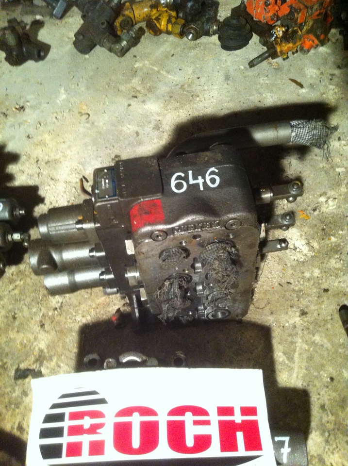 KRACHT MB 253 1301602/2 431745 51 4F9 - 3 SEKCYJNY - Hydraulik ventil für Baumaschine: das Bild 1 KRACHT MB 253 1301602/2 431745 51 4F9 - 3 SEKCYJNY - Hydraulik ventil für Baumaschine: das Bild 1