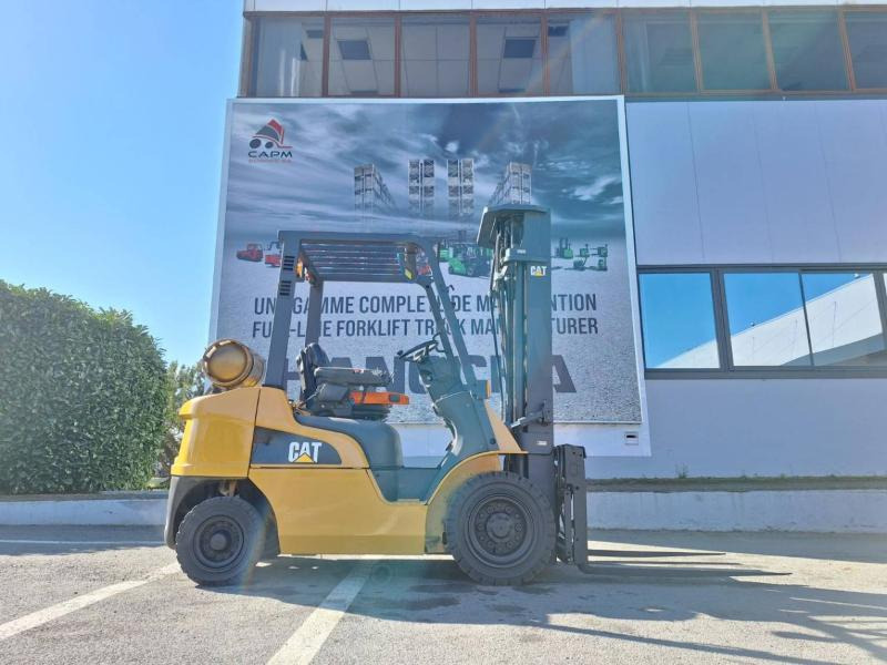 Treibgasstapler Caterpillar GP25NTD: das Bild 6
