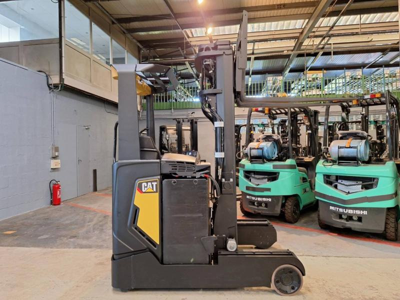 Schubmaststapler Caterpillar NR20N2H: das Bild 11