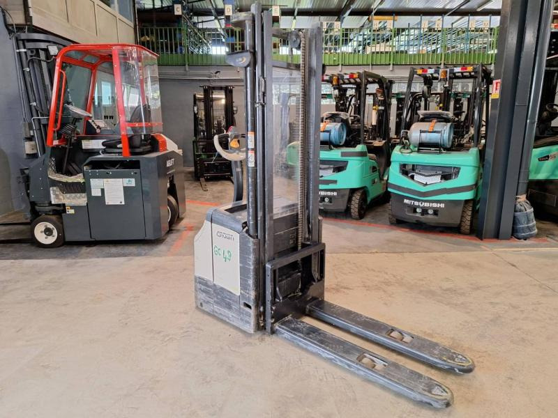 Crown ES4000-1.6 - Hochhubwagen: das Bild 3 Crown ES4000-1.6 - Hochhubwagen: das Bild 3