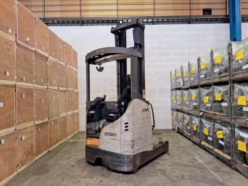 Crown ESR 5260-14 OPT 2 - Schubmaststapler: das Bild 5 Crown ESR 5260-14 OPT 2 - Schubmaststapler: das Bild 5