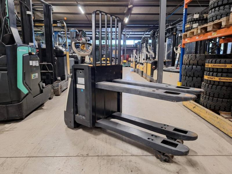 Crown WP3080 - Niederhubwagen: das Bild 1 Crown WP3080 - Niederhubwagen: das Bild 1