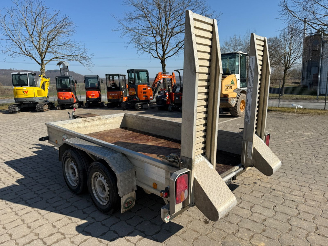BAOS M303116, Baumaschinen Transportanhänger 3 t - Tieflader Anhänger: das Bild 3 BAOS M303116, Baumaschinen Transportanhänger 3 t - Tieflader Anhänger: das Bild 3