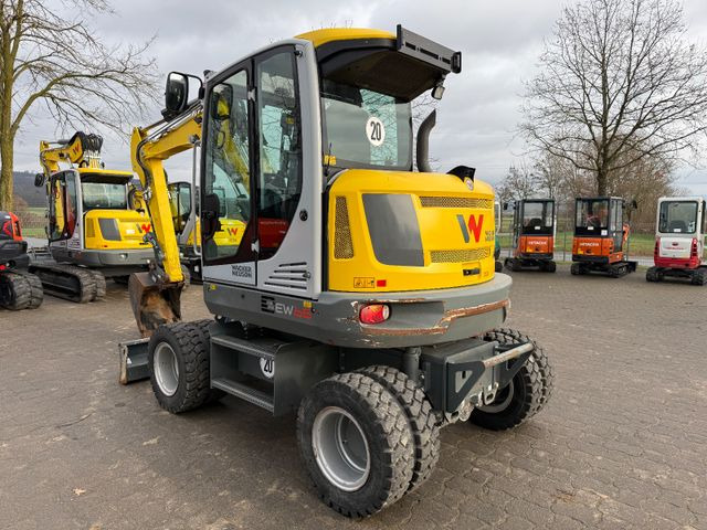 Wacker EW 65, Bj 23, 1200 BH, hydr. VA, Klima, wie neu - Mobilbagger: das Bild 4 Wacker EW 65, Bj 23, 1200 BH, hydr. VA, Klima, wie neu - Mobilbagger: das Bild 4