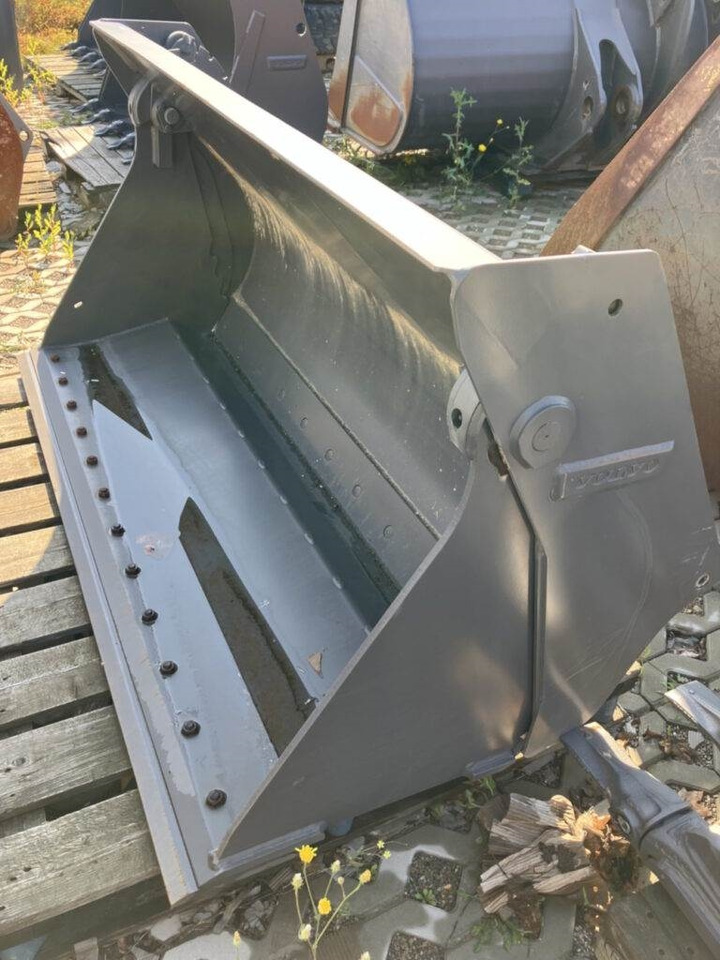 Volvo Klappschaufel mit Messer -P Aufnahme - Schaufel: das Bild 4 Volvo Klappschaufel mit Messer -P Aufnahme - Schaufel: das Bild 4