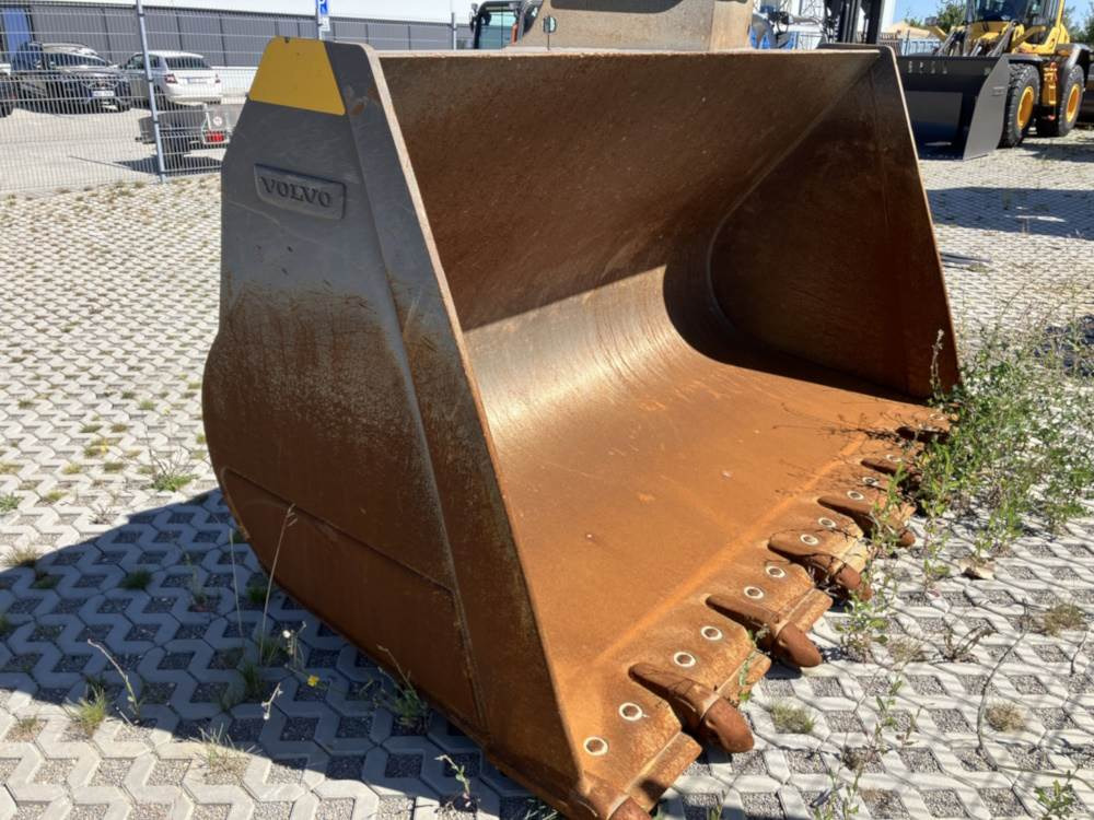 Volvo Schaufel mit Zähnen - Festanbau - Schaufel: das Bild 1 Volvo Schaufel mit Zähnen - Festanbau - Schaufel: das Bild 1
