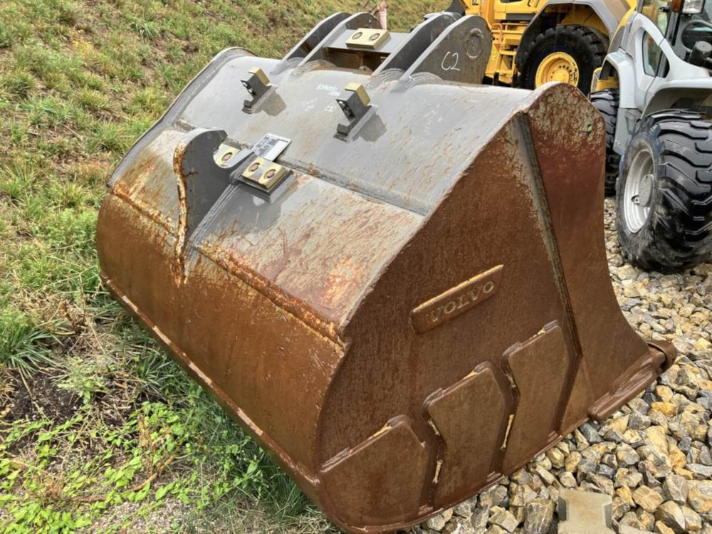 Volvo Tieflöffel mit Zähnen S3 - Baggerlader: das Bild 2 Volvo Tieflöffel mit Zähnen S3 - Baggerlader: das Bild 2