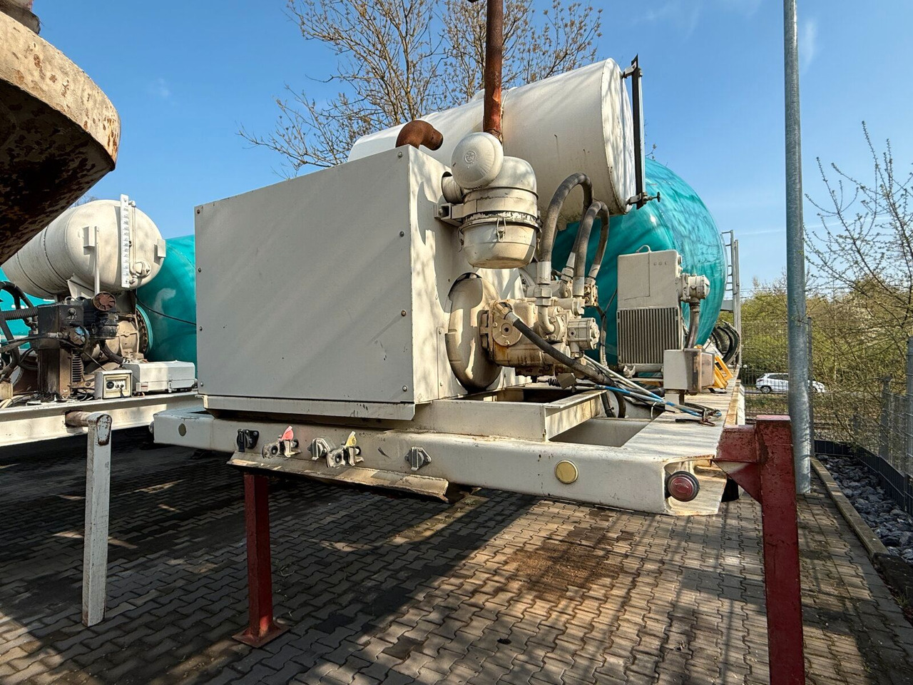 Betonmischer-Auflieger Stetter 10 m³ mit Motor - Fahrmischer: das Bild 4 Betonmischer-Auflieger Stetter 10 m³ mit Motor - Fahrmischer: das Bild 4
