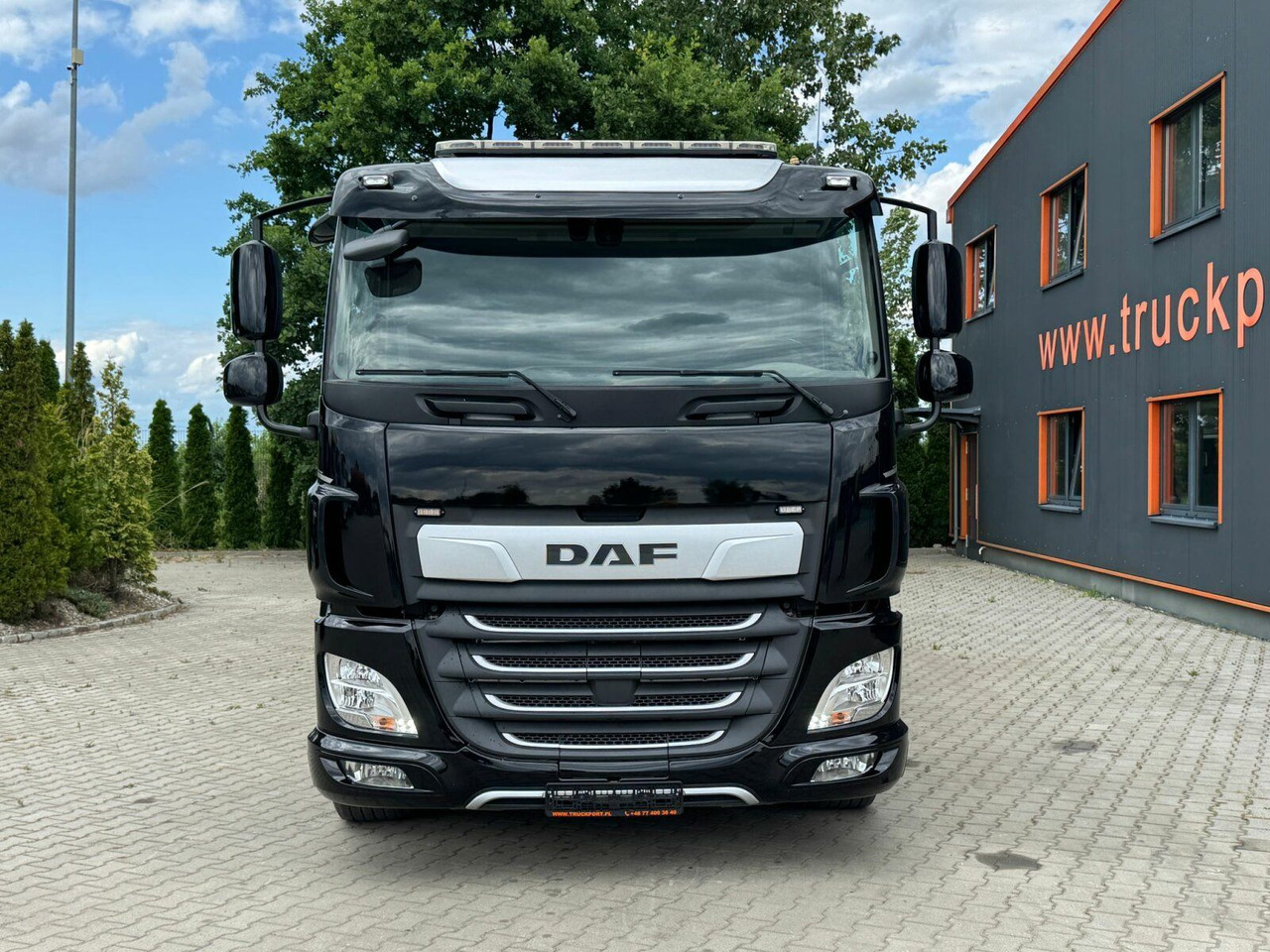 DAF CF 450 FAN 6x2 Pritsche mit Kran HIAB 188 E-6 - Autokran: das Bild 3 DAF CF 450 FAN 6x2 Pritsche mit Kran HIAB 188 E-6 - Autokran: das Bild 3