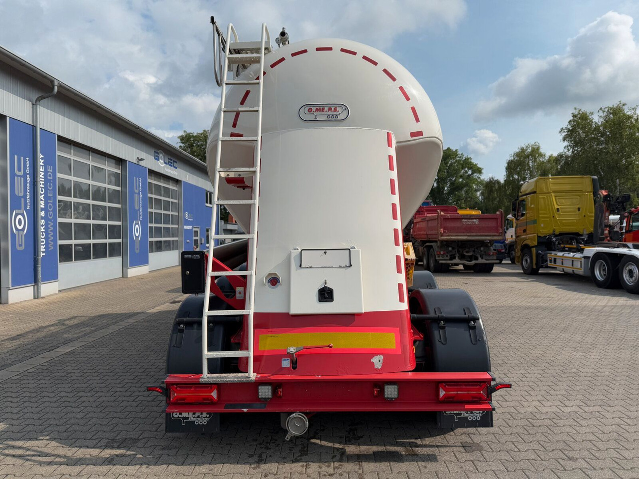 Feldbinder O.ME.P.S Silo Auflieger 27 m³ 3 Achs - Siloauflieger: das Bild 4 Feldbinder O.ME.P.S Silo Auflieger 27 m³ 3 Achs - Siloauflieger: das Bild 4