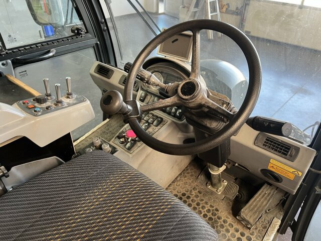 Hako Citymaster CM 2200 Kehrmaschine 2 m³ - Kehrmaschine: das Bild 4 Hako Citymaster CM 2200 Kehrmaschine 2 m³ - Kehrmaschine: das Bild 4