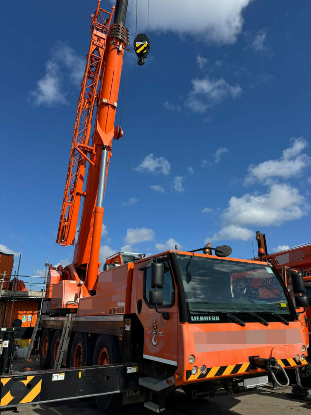 Liebherr LTM 1070-4.2 Autokran mit Spitze *TOP Zustand - All-Terrain Kran: das Bild 4 Liebherr LTM 1070-4.2 Autokran mit Spitze *TOP Zustand - All-Terrain Kran: das Bild 4