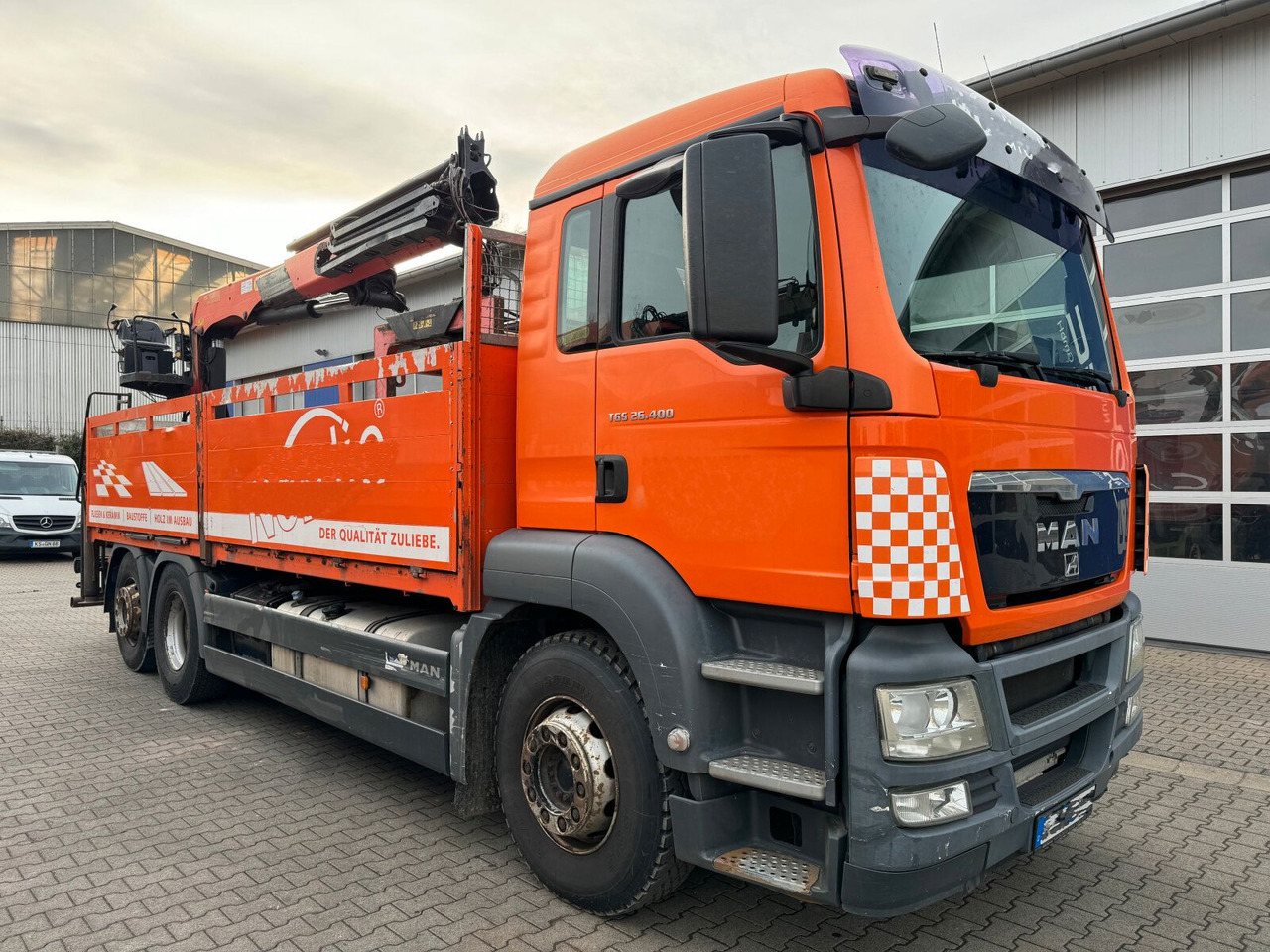 MAN TGS 26.400 6x2 Pritsche Kran Palfinger PK 18001L - Pritsche LKW, Autokran: das Bild 1 MAN TGS 26.400 6x2 Pritsche Kran Palfinger PK 18001L - Pritsche LKW, Autokran: das Bild 1