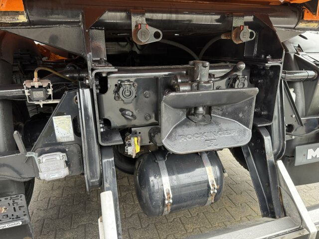 MAN TGS 28.400 6x4-4 Kipper Kran Palfinger PK9002 - Kipper, Autokran: das Bild 3 MAN TGS 28.400 6x4-4 Kipper Kran Palfinger PK9002 - Kipper, Autokran: das Bild 3