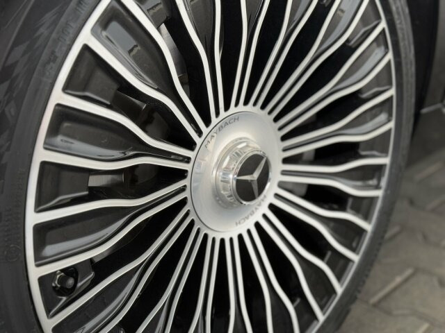 Maybach Mercedes Benz S680 Maybach V12 High-End -Paket - Limousine: das Bild 2 Maybach Mercedes Benz S680 Maybach V12 High-End -Paket - Limousine: das Bild 2