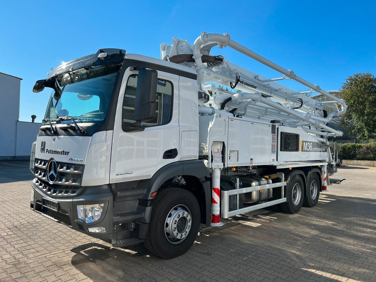 Mercedes-Benz AROCS 2640 6x4 E6 Betonpumpe Putzmeister 36-4 M - Betonpumpe: das Bild 2 Mercedes-Benz AROCS 2640 6x4 E6 Betonpumpe Putzmeister 36-4 M - Betonpumpe: das Bild 2