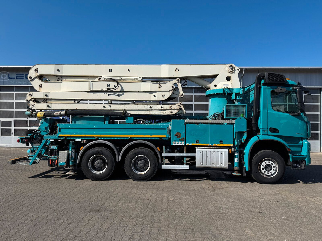 Mercedes-Benz AROCS 2844 6x4 Euro 6 Betonpumpe SERMAC 5Z33 - Betonpumpe: das Bild 3 Mercedes-Benz AROCS 2844 6x4 Euro 6 Betonpumpe SERMAC 5Z33 - Betonpumpe: das Bild 3