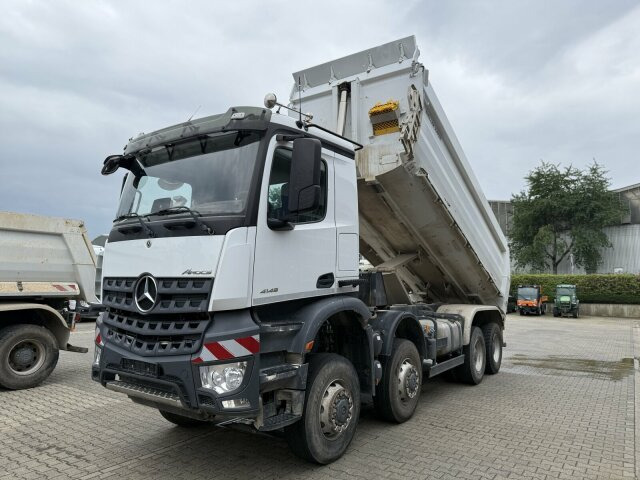 Mercedes-Benz AROCS 4145 8x8 Meiller Muldenkipper - Kipper: das Bild 4 Mercedes-Benz AROCS 4145 8x8 Meiller Muldenkipper - Kipper: das Bild 4