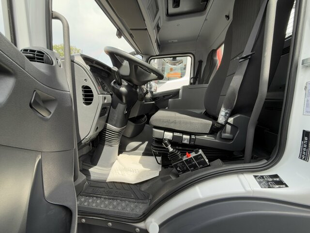 Mercedes-Benz ATEGO 818 4x2 Euro 6 Kipper Kran FASSI F65B.0.22 - Kipper Transporter: das Bild 5 Mercedes-Benz ATEGO 818 4x2 Euro 6 Kipper Kran FASSI F65B.0.22 - Kipper Transporter: das Bild 5